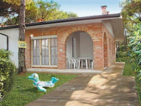 Отель Villa a Lignano Riviera con giardino  Линьяно Пинета
